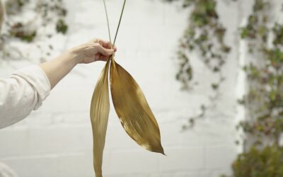 Transform Metallic Gold into Bronze with Glossy Wood Tone